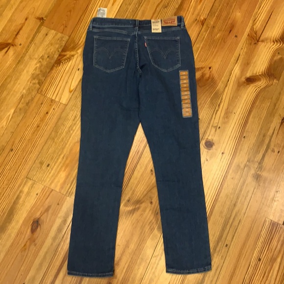 Levi Jeans - Picture 3 of 4